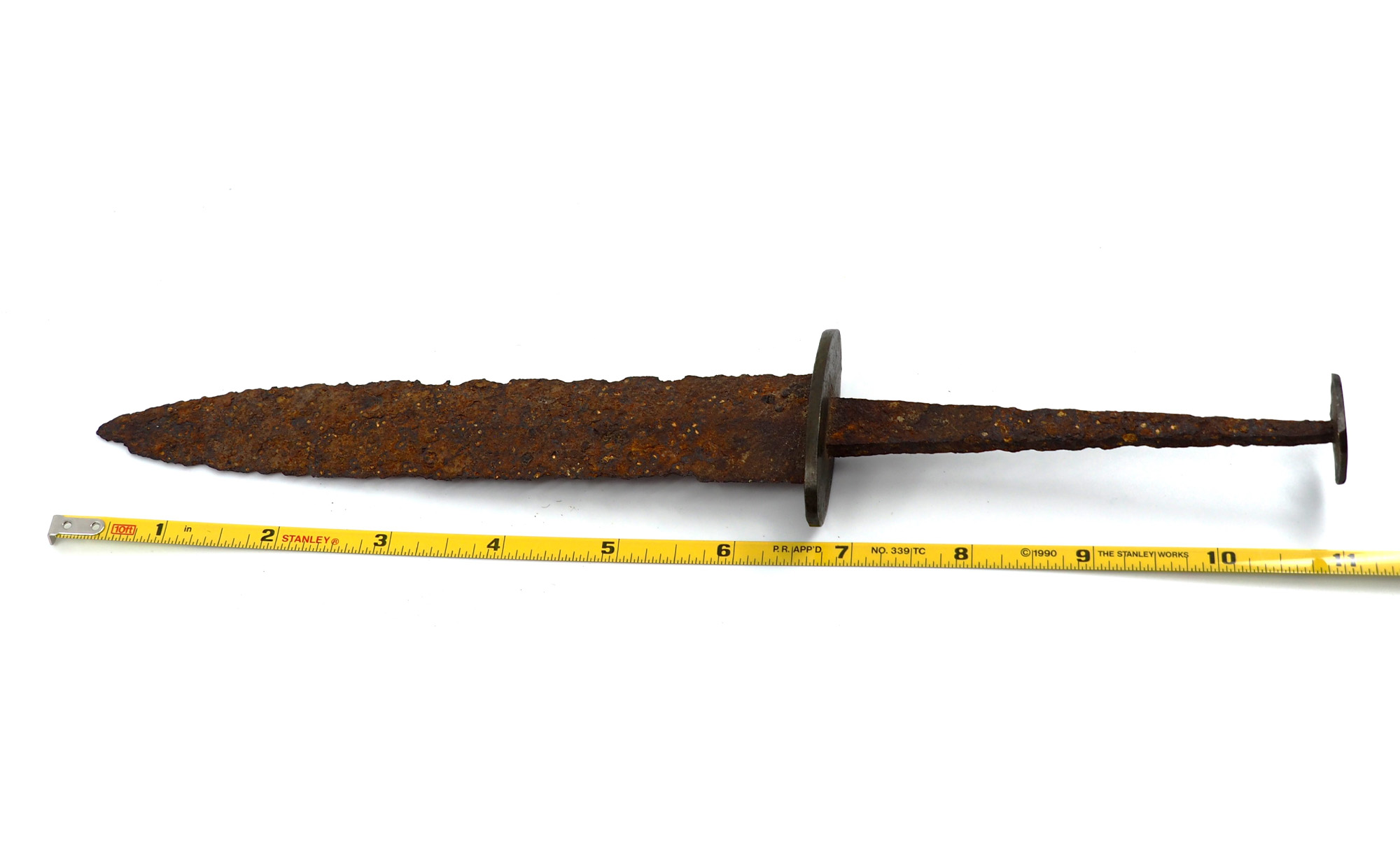 19. Dagger (a)